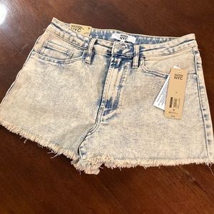 New With Tags Madden NYC High Waisted Bleach Washed Shorts Women’s Size 9